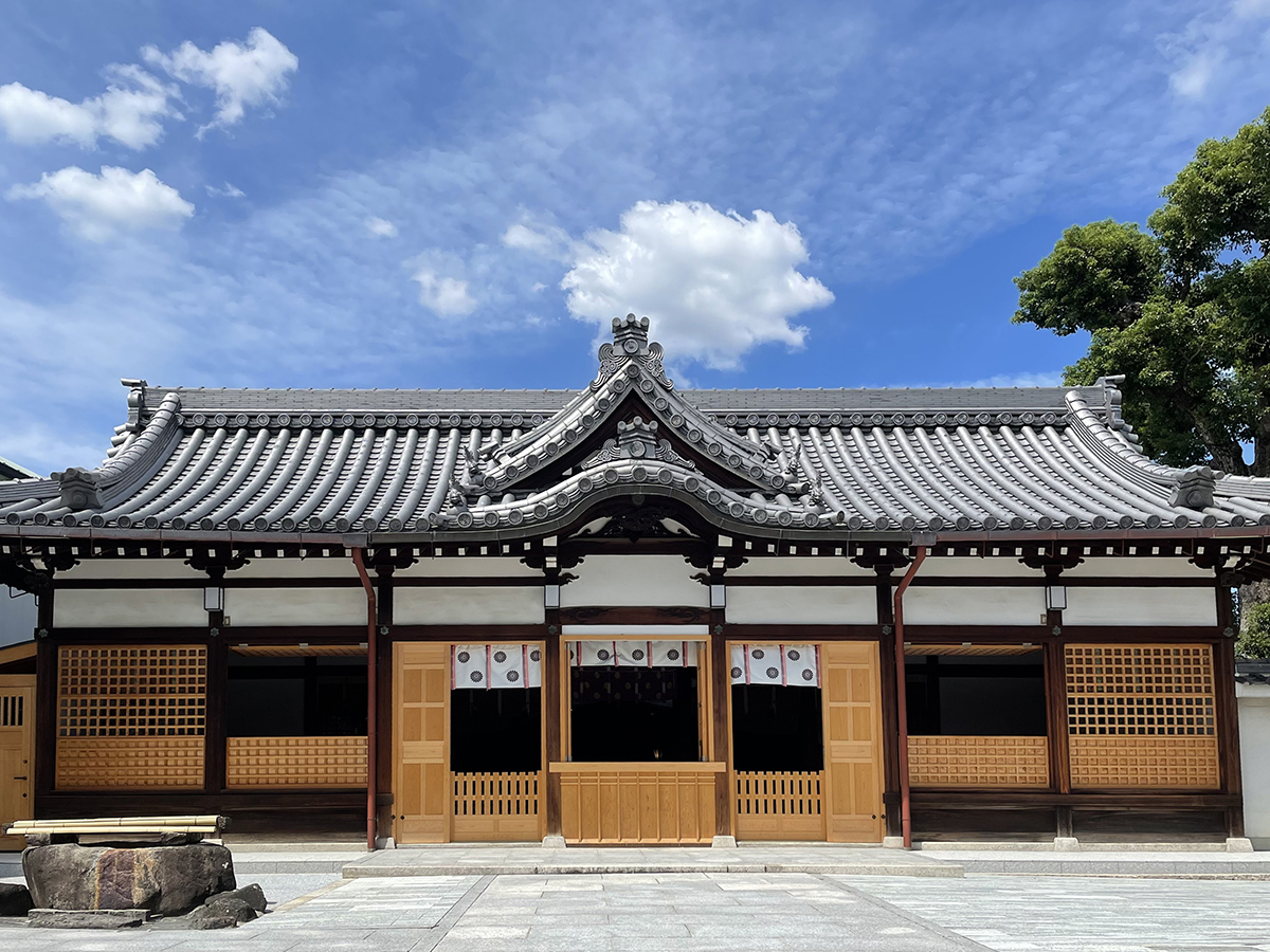 泉井上神社 拝殿