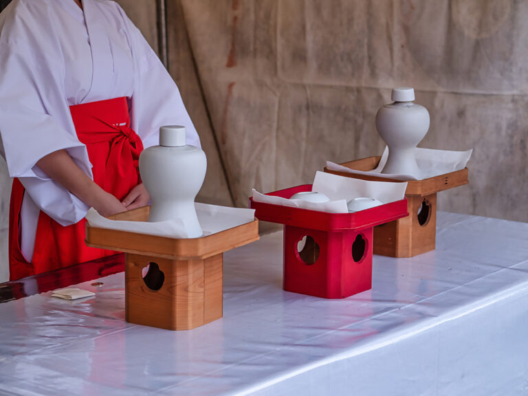 お正月に巫女さんから振舞われるお屠蘇